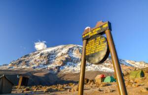 Moir Hut to Lava Tower to Barranco Camp